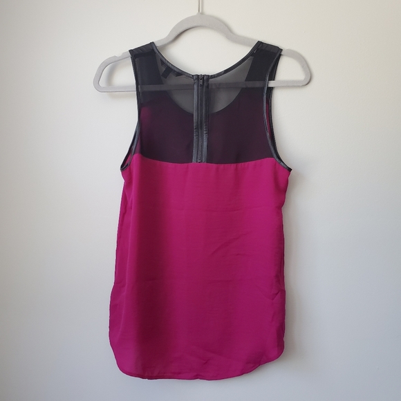 Express sleeveless blouse small - Picture 4 of 4